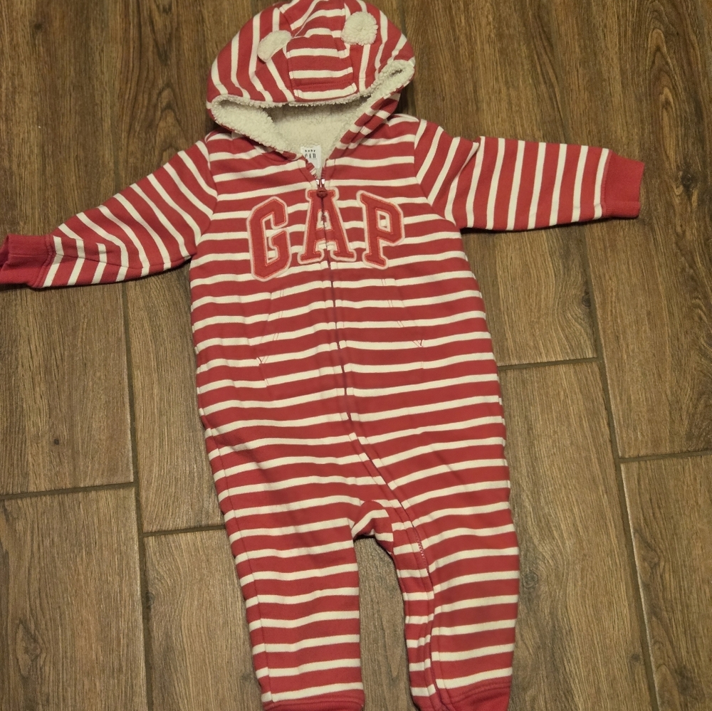 Sherpa Junpsuit and trench coat 12-18m